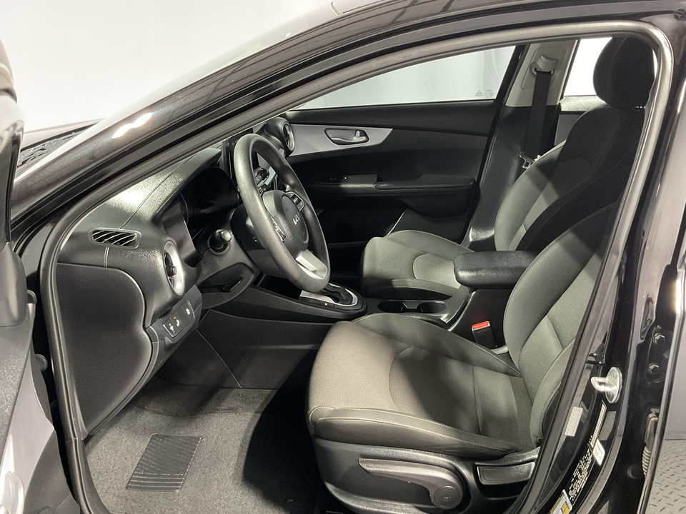 2022 Kia Forte FE