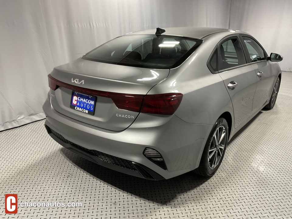 2022 Kia Forte FE