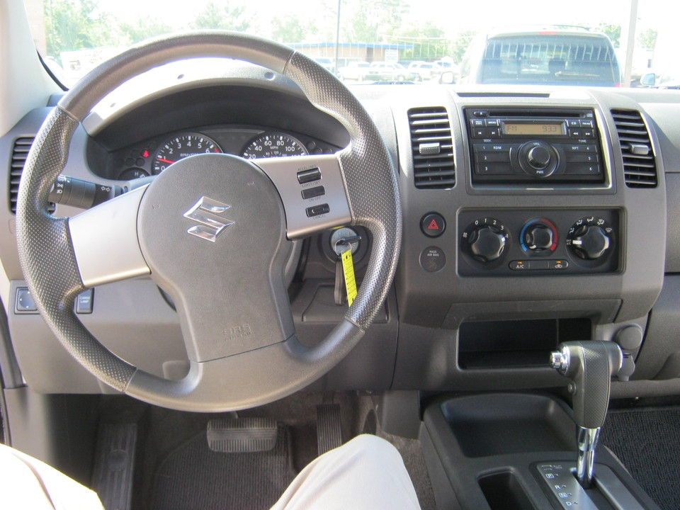 2011 Suzuki Equator Premium Ext. Cab 2WD