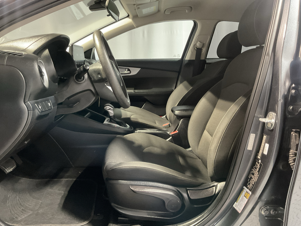 2022 Kia Forte FE