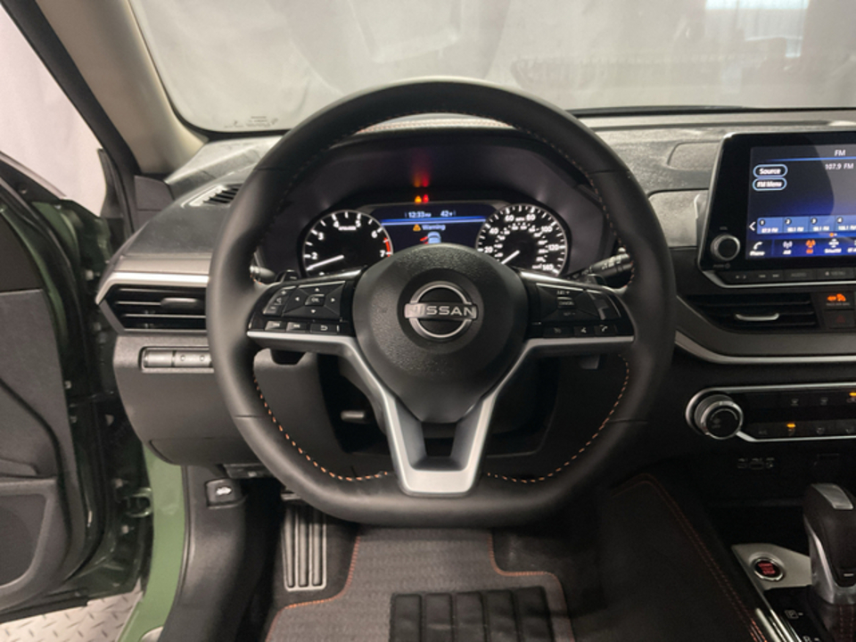 2025 Nissan Altima 2.5 SR