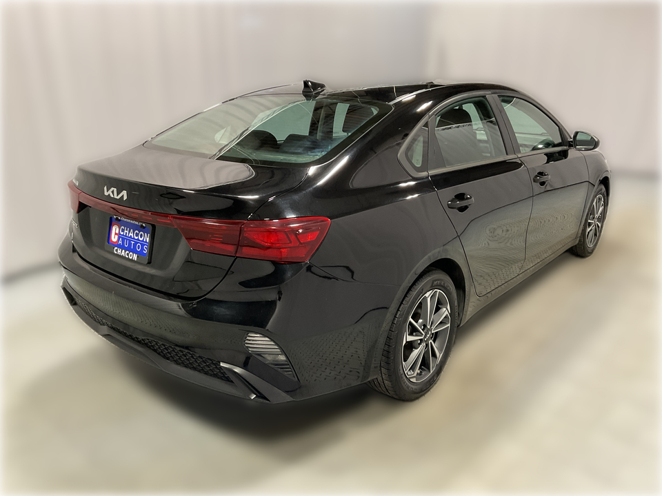 2022 Kia Forte FE