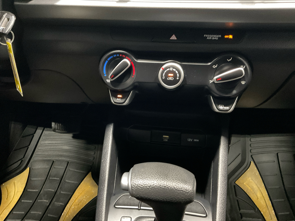 2022 Kia Rio LX