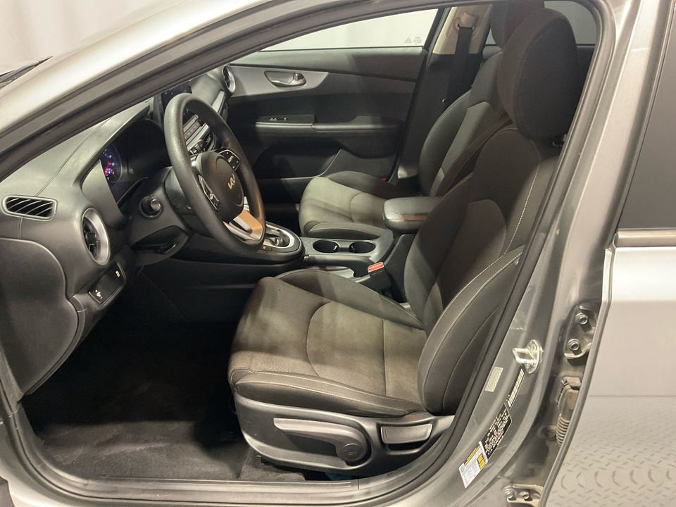 2022 Kia Forte FE
