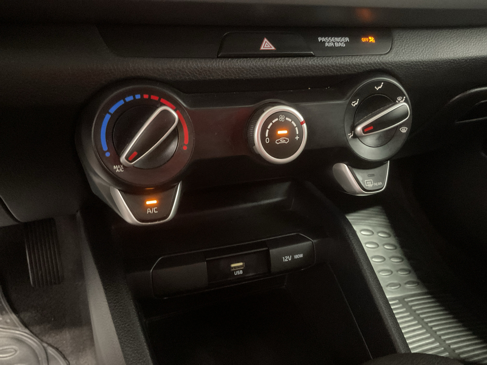 2022 Kia Rio LX