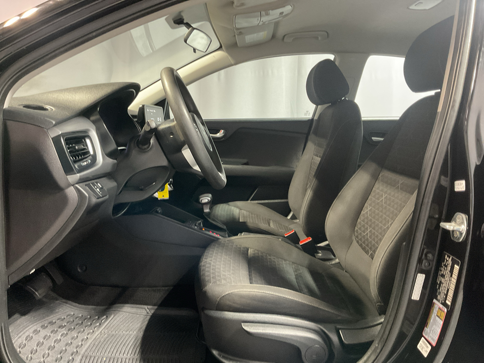 2022 Kia Rio LX