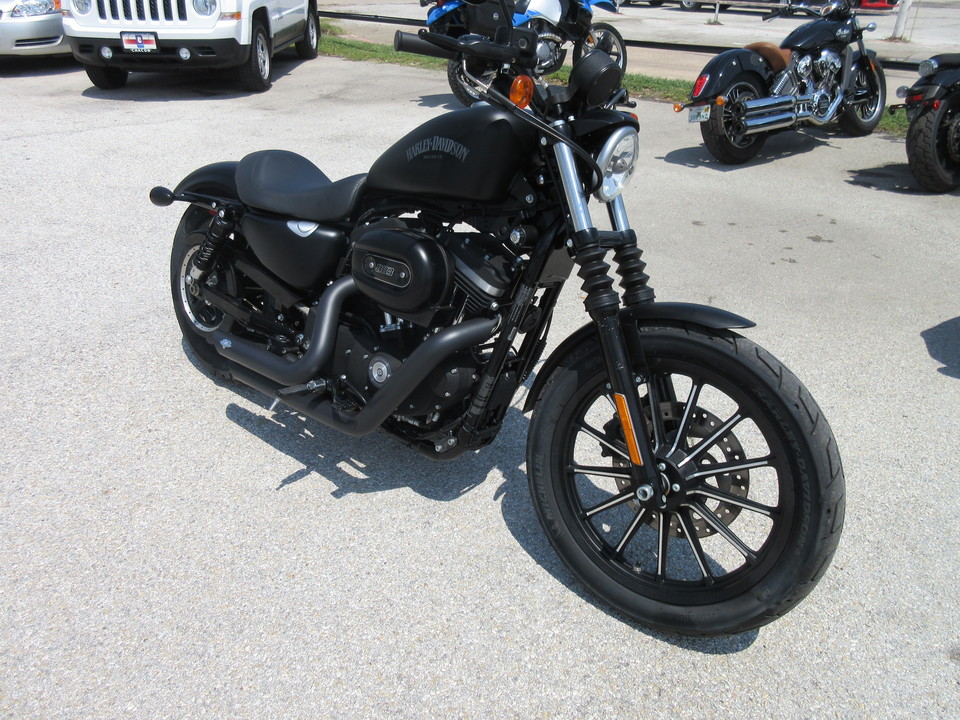 2015 Harley-Davidson XL883N -