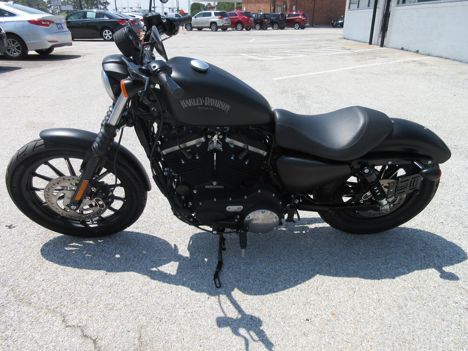 2015 Harley-Davidson XL883N -
