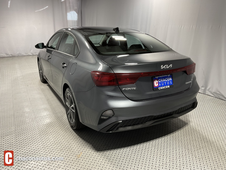 2022 Kia Forte FE