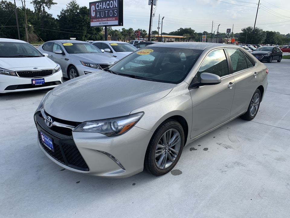 Used 2017 Toyota Camry SE for Sale - Chacon Autos