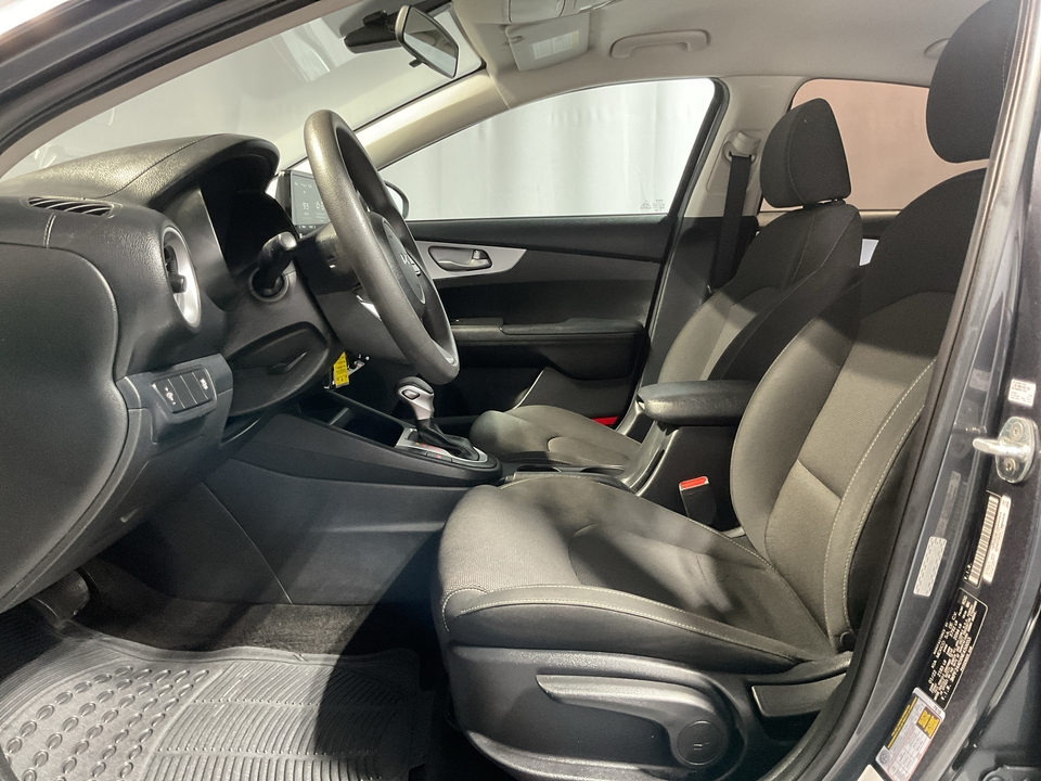 2022 Kia Forte FE