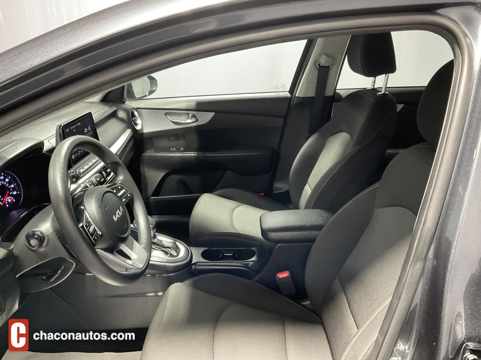 2022 Kia Forte FE