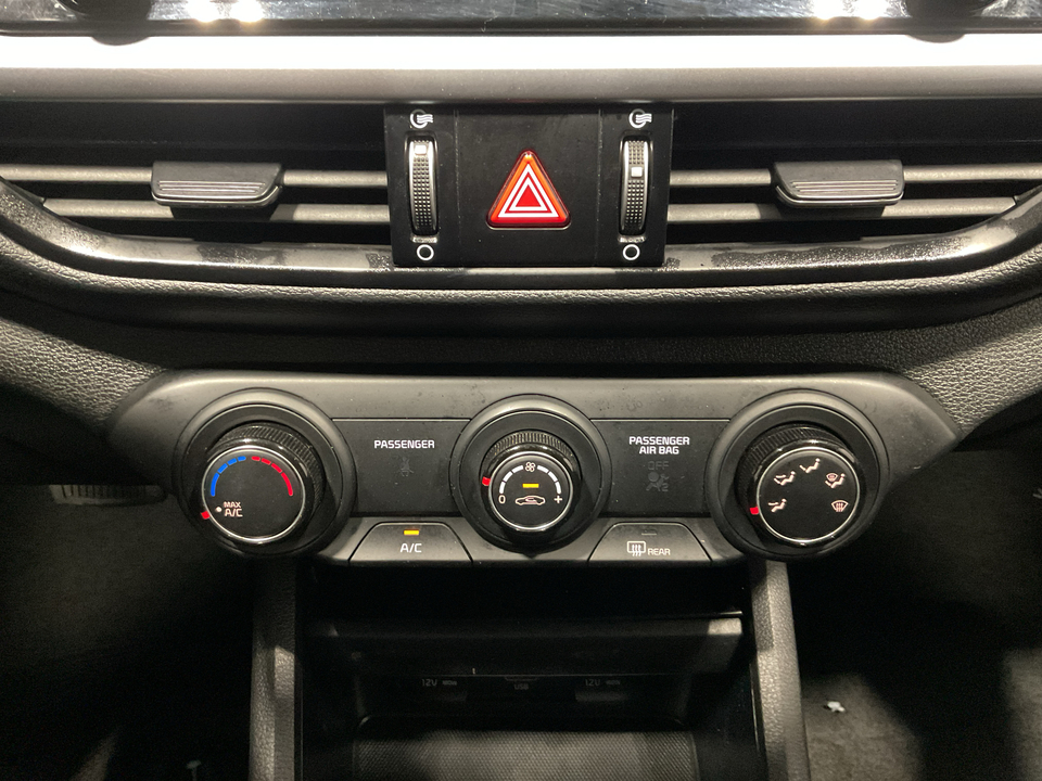 2022 Kia Forte FE