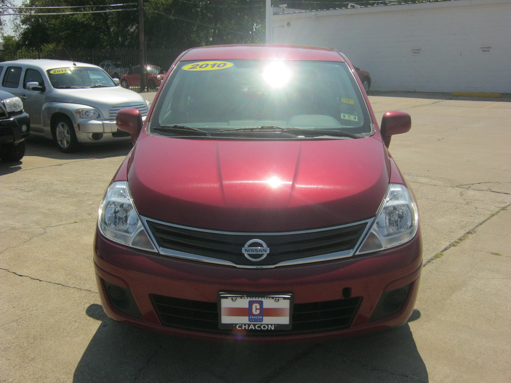 2010 Nissan Versa 1.8 SL Sedan