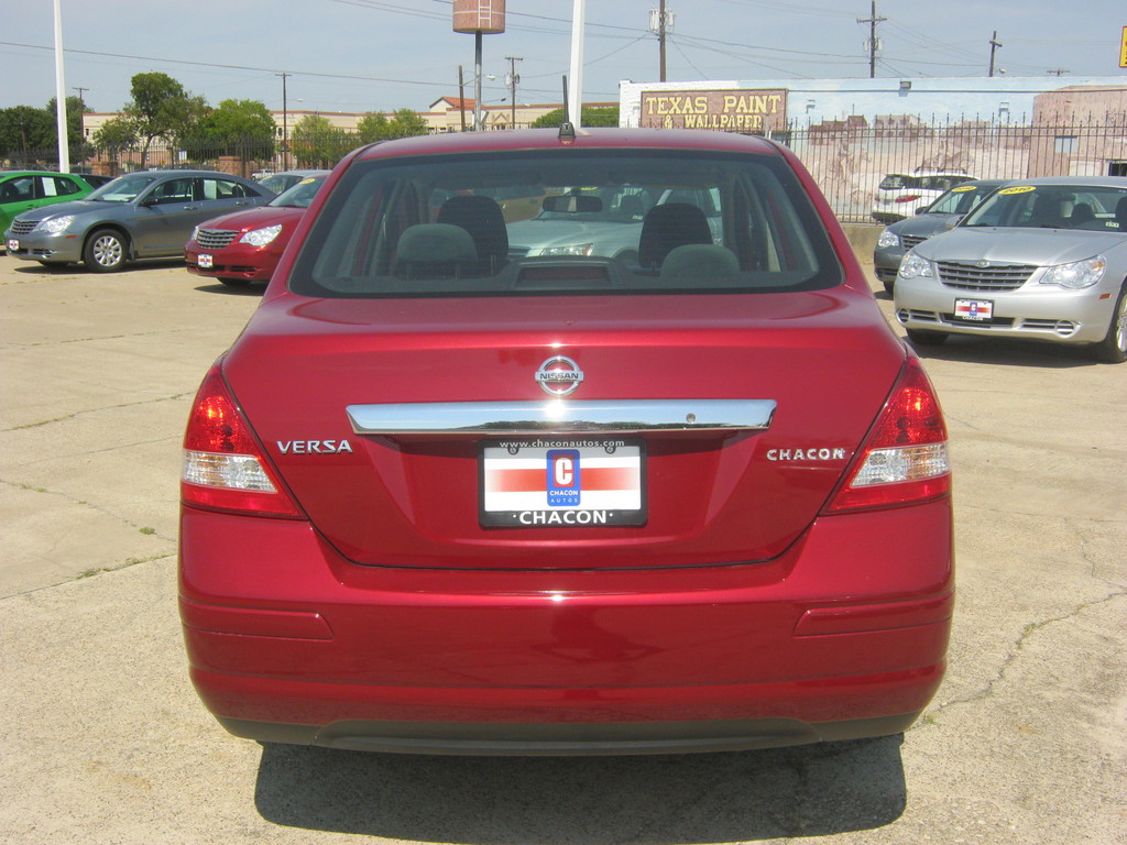 2010 Nissan Versa 1.8 SL Sedan