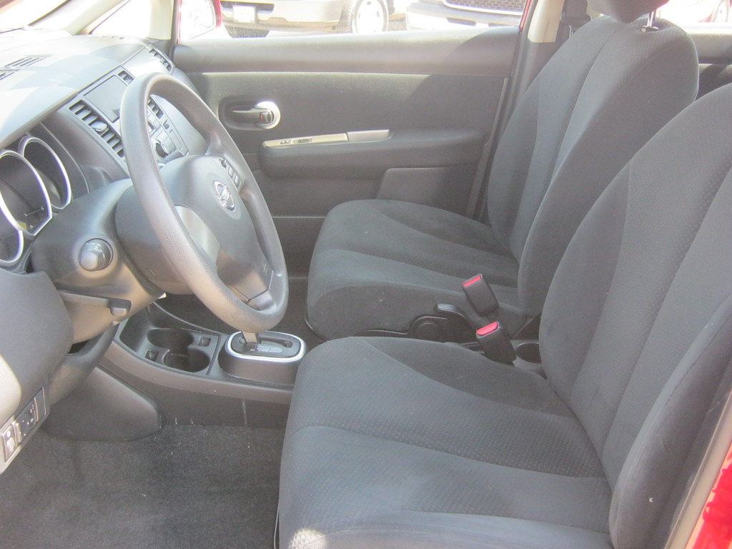 2010 Nissan Versa 1.8 SL Sedan