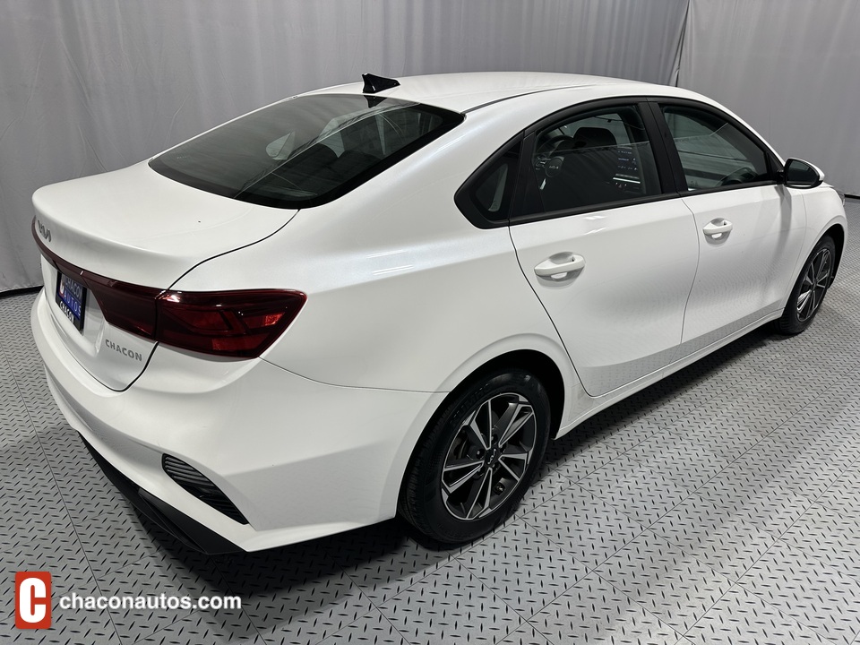 2022 Kia Forte FE