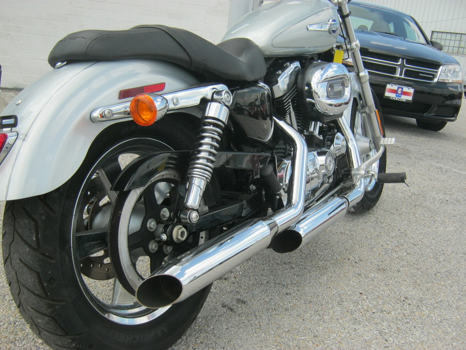 2012 Harley-Davidson XL1200C -