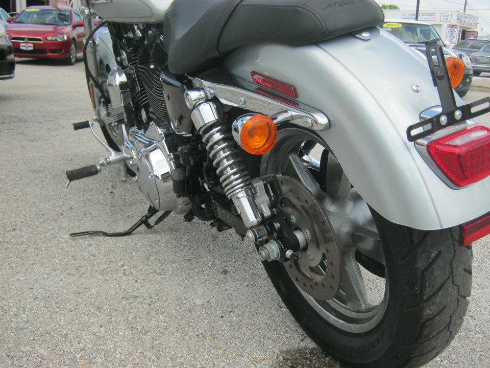 2012 Harley-Davidson XL1200C -