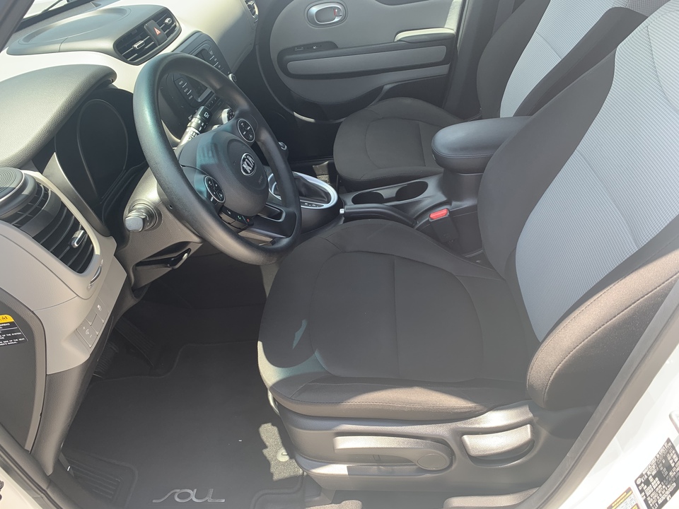 2017 Kia Soul Base 6A