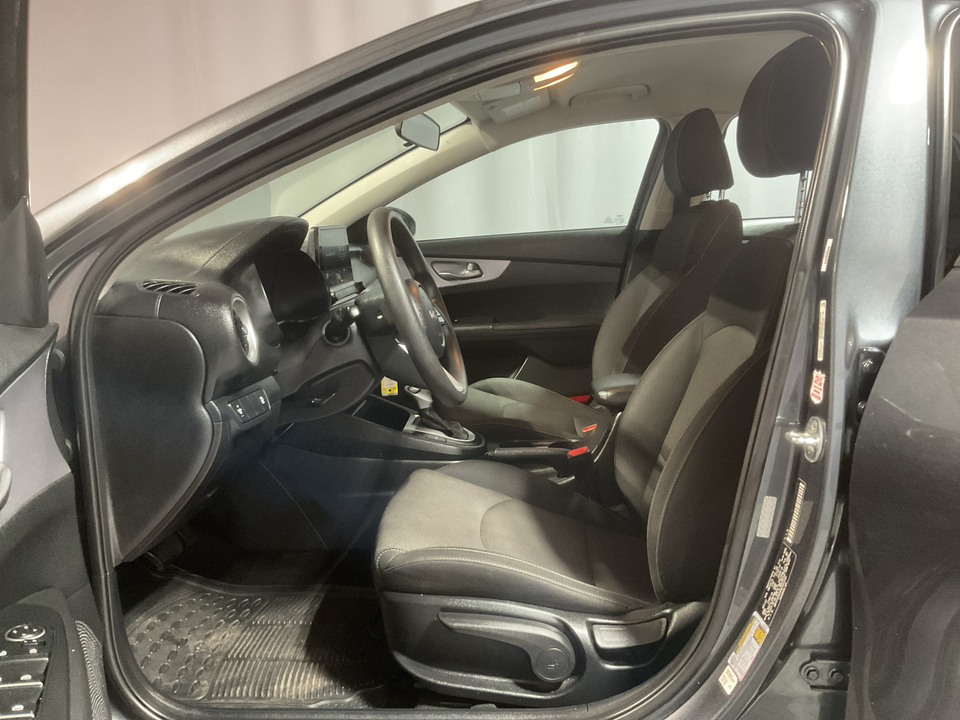 2022 Kia Forte FE