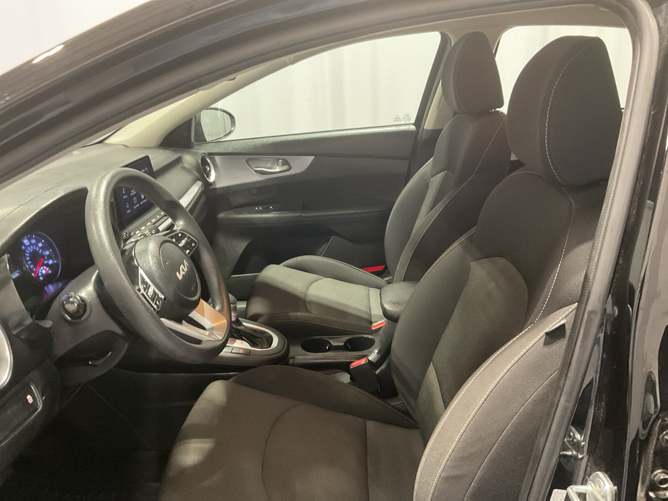 2022 Kia Forte FE