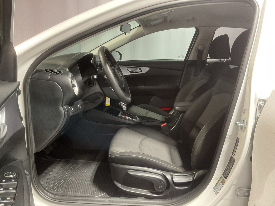 2022 Kia Forte FE