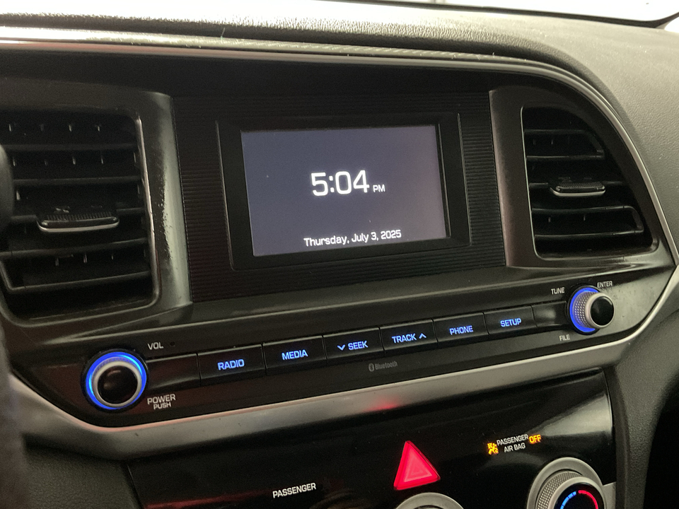 2019 Hyundai Elantra SE 6AT