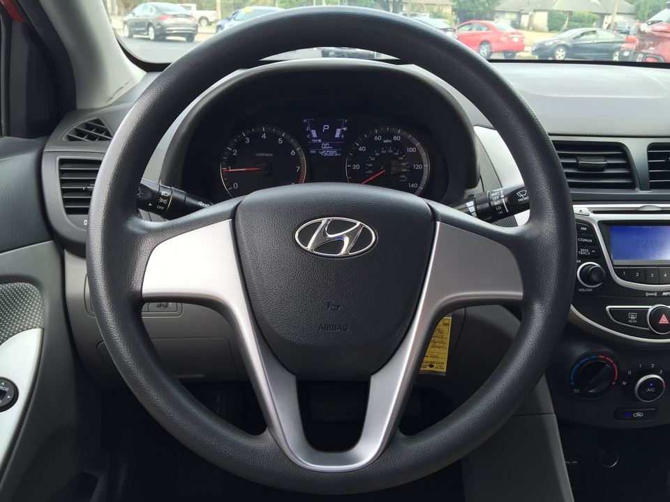 2013 Hyundai Accent GLS 4-Door