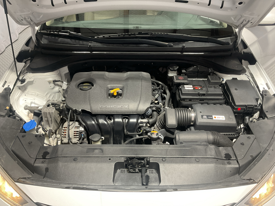 2019 Hyundai Elantra SE 6AT