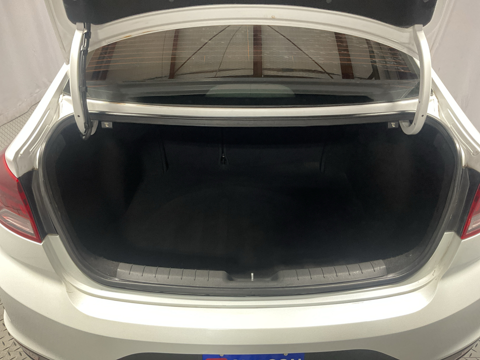 2019 Hyundai Elantra SE 6AT