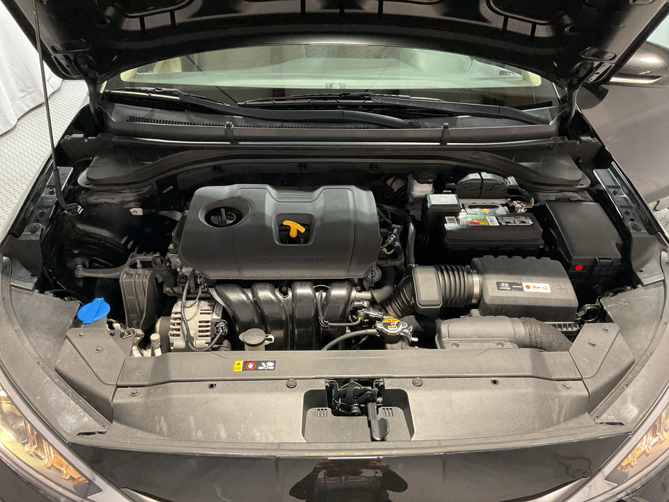 2019 Hyundai Elantra SE 6AT