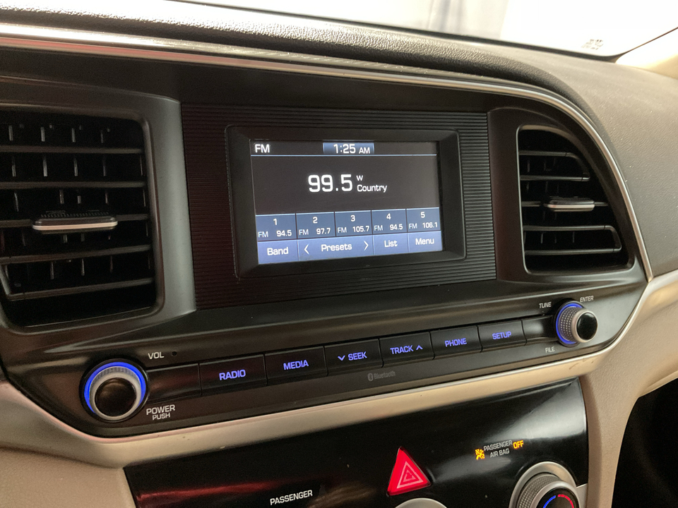2019 Hyundai Elantra SE 6AT