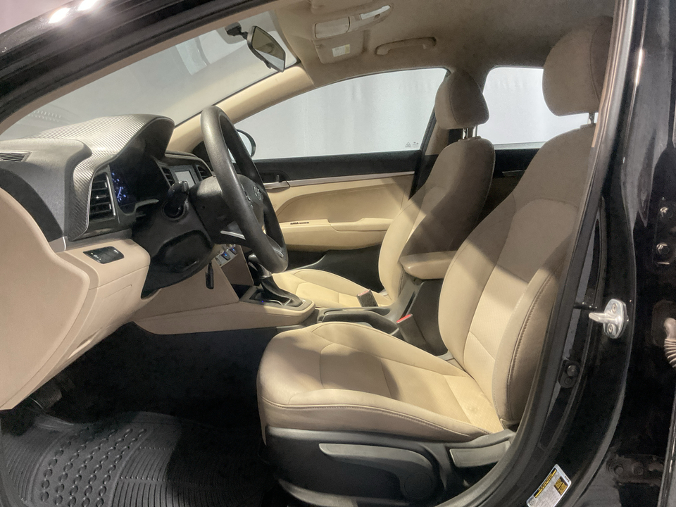 2019 Hyundai Elantra SE 6AT