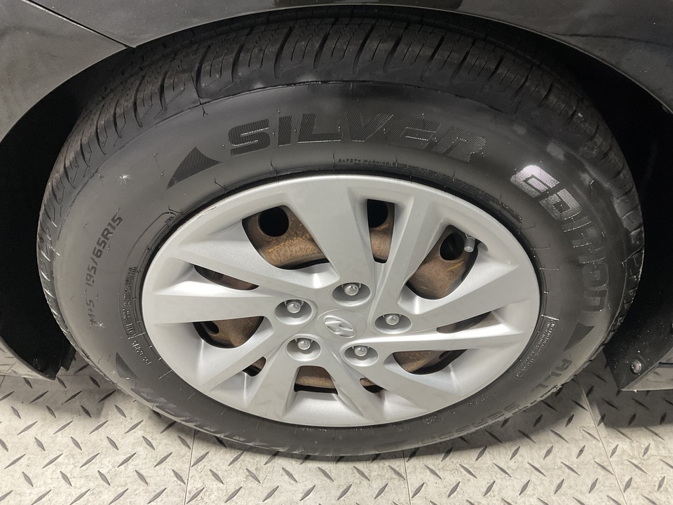 2019 Hyundai Elantra SE 6AT