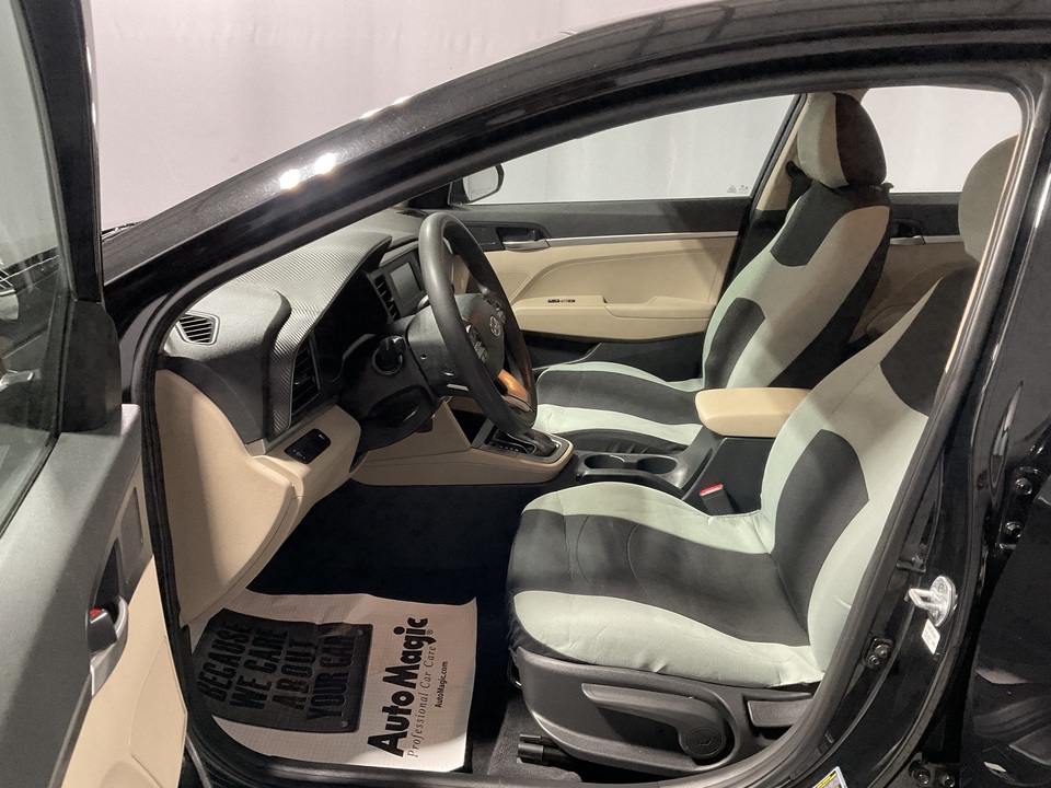 2019 Hyundai Elantra SE 6AT