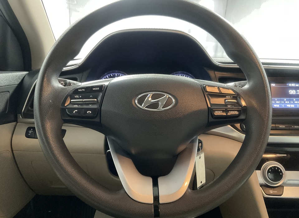2019 Hyundai Elantra SE 6AT
