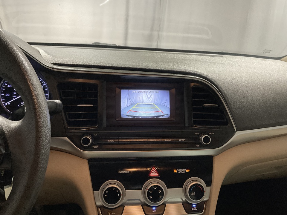 2019 Hyundai Elantra SE 6AT