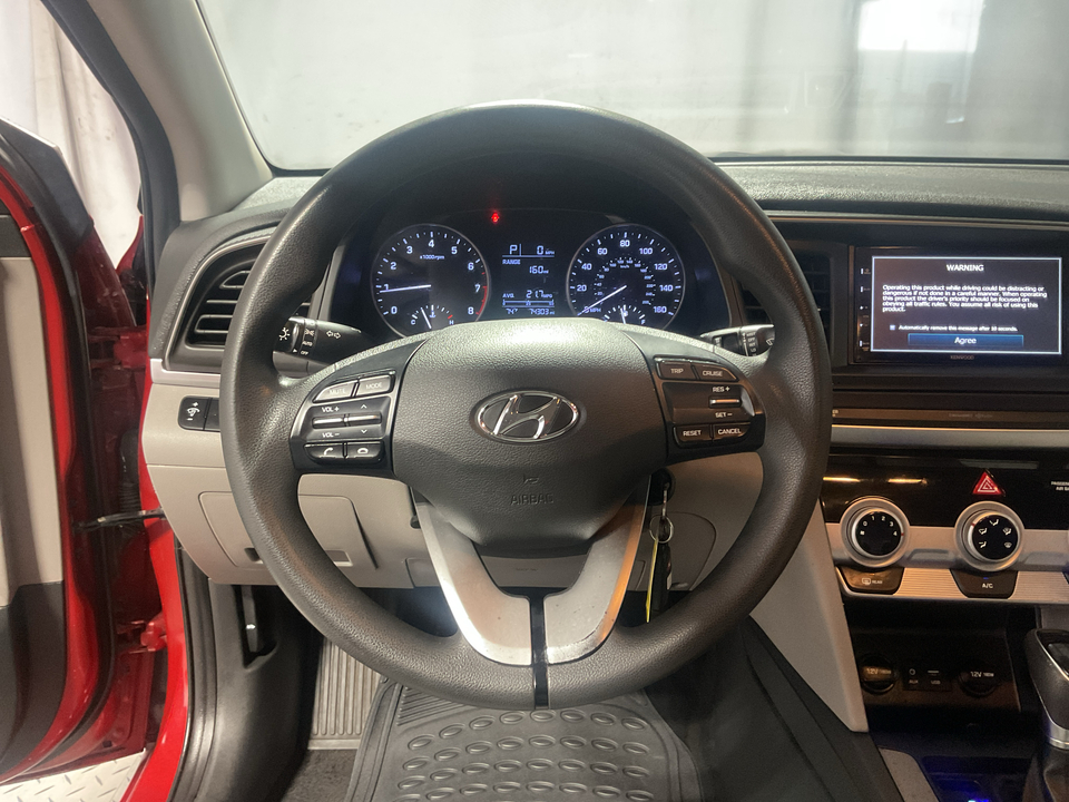 2019 Hyundai Elantra SE 6AT