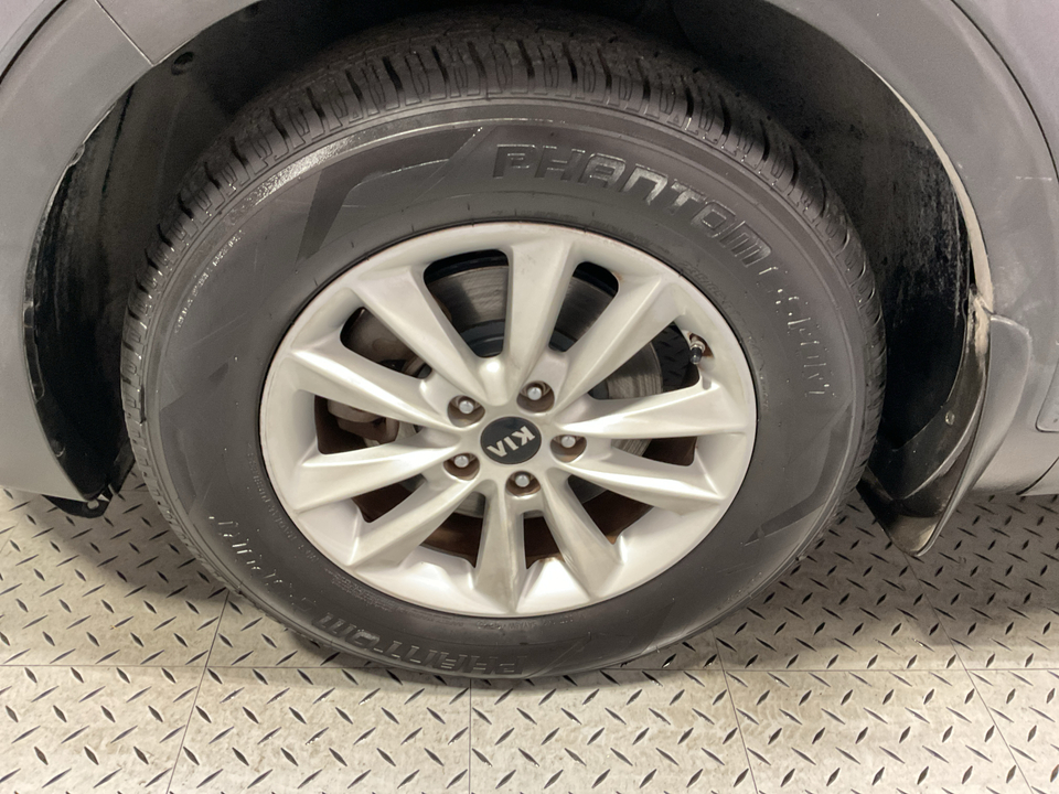 2019 Kia Sorento LX V6 2WD