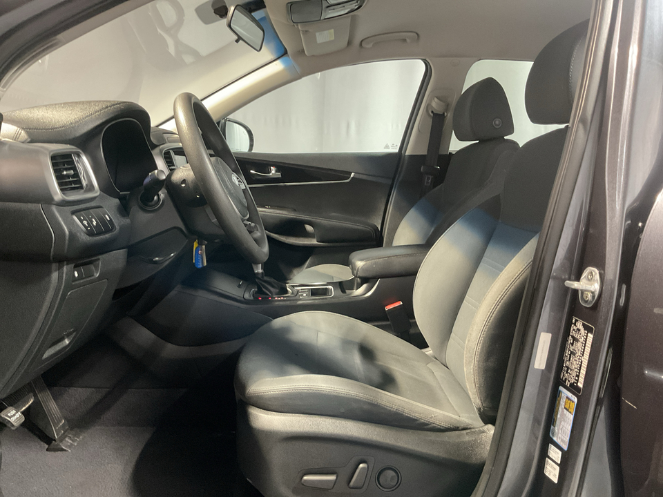 2019 Kia Sorento LX V6 2WD