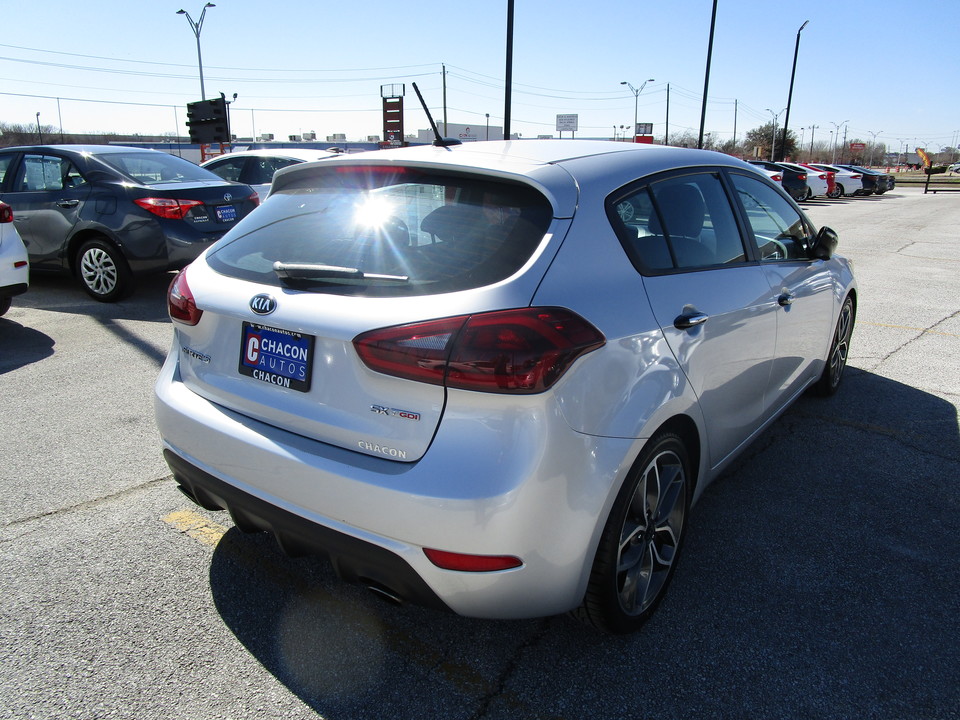 2016 Kia Forte 5-Door SX 6A