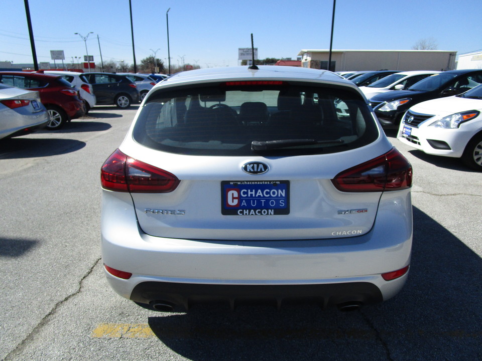 2016 Kia Forte 5-Door SX 6A