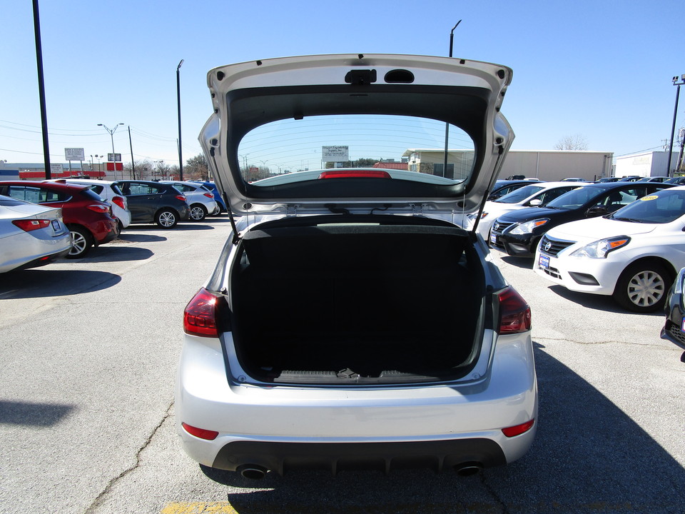 2016 Kia Forte 5-Door SX 6A