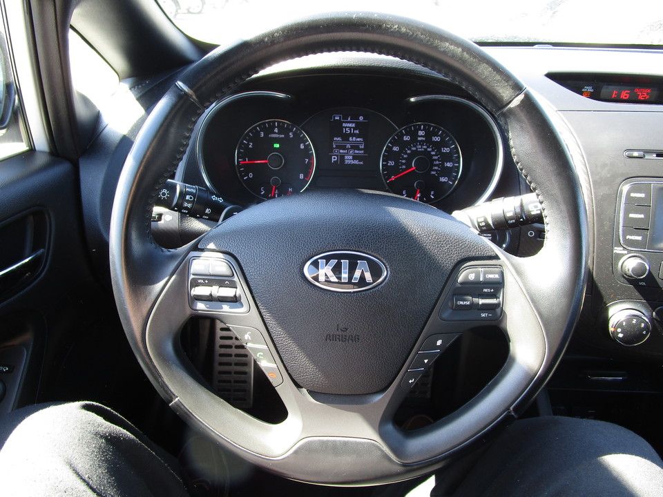 2016 Kia Forte 5-Door SX 6A