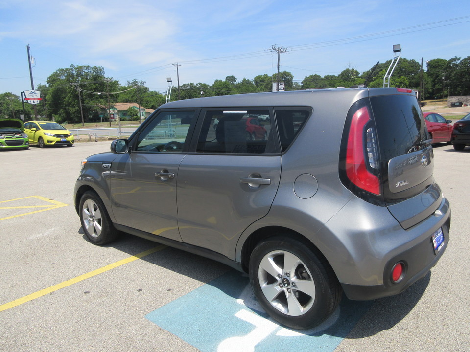 2017 Kia Soul Base 6A