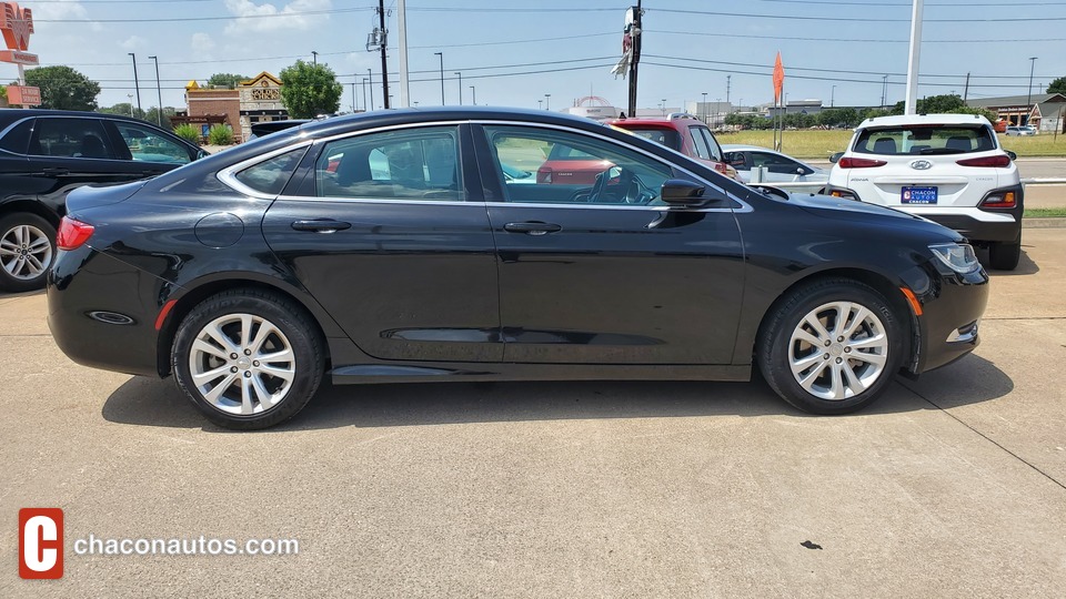 2017 Chrysler 200 Limited Platinum