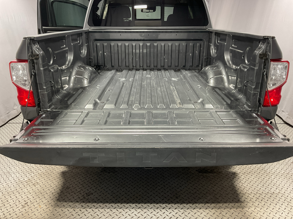 2021 Nissan Titan SV Crew Cab 2WD