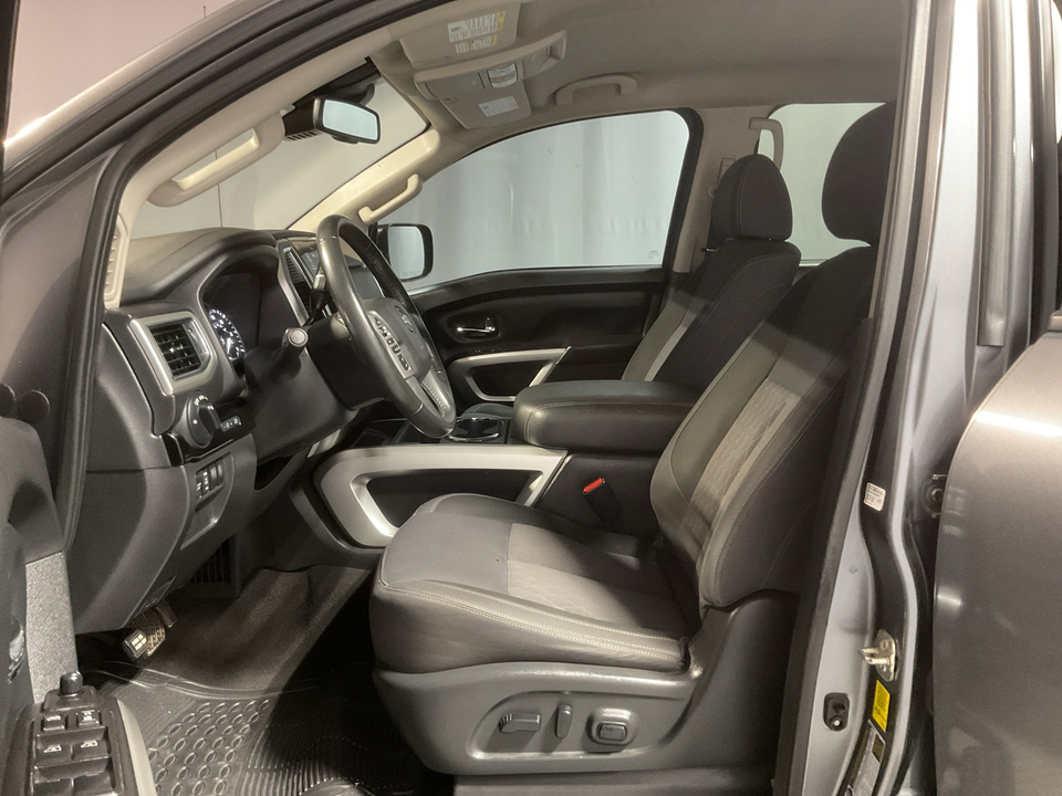 2021 Nissan Titan SV Crew Cab 2WD