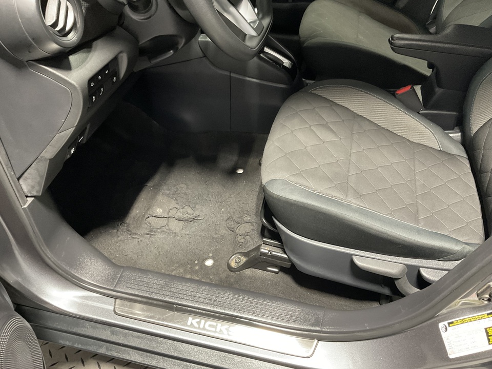 2020 Nissan Kicks S